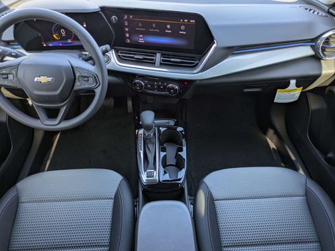 New 2026 Chevrolet Trax LT FWD image 9