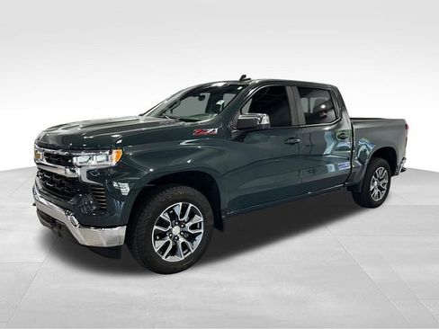 Used 2025 Chevrolet Silverado 1500 LT AWD/4WD image 3