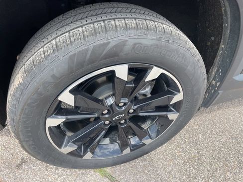 Used 2025 Chevrolet Equinox RS w/ Safety and Technology Package AWD/4WD image 10