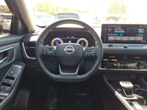 Certified 2026 Nissan Rogue Platinum w/ Platinum Premium Package AWD/4WD image 15
