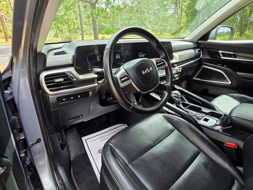 Used 2024 Kia Telluride S w/ S Sunroof Package FWD image 12
