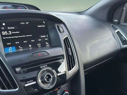 Used 2017 Ford Focus RS image 44