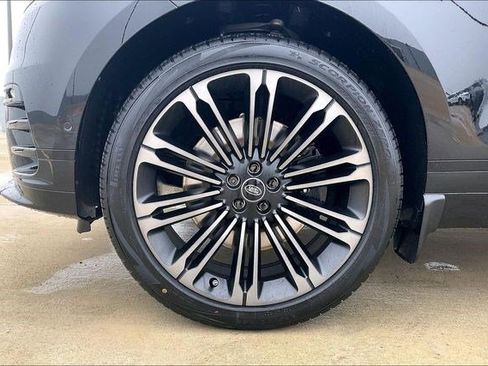 New 2026 Land Rover Range Rover Velar Dynamic SE image 15