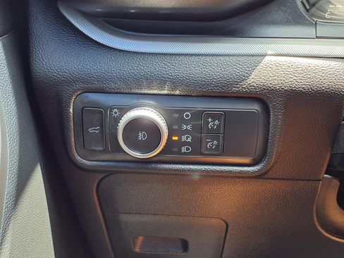 Used 2021 Ford Explorer XLT w/ Equipment Group 202A RWD image 21