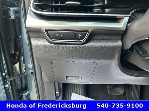 Used 2025 Kia Carnival SX w/ SX Dark Edition Package FWD image 24