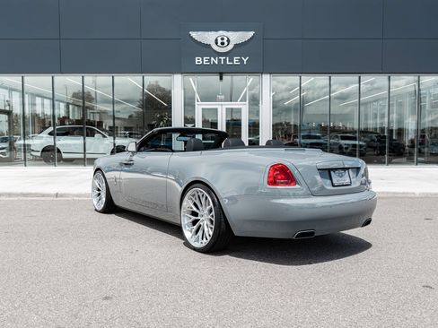 Used 2020 Rolls-Royce Dawn RWD image 8