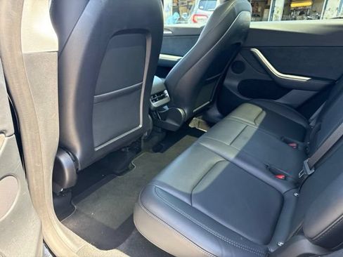 Used 2023 Tesla Model Y Long Range AWD/4WD image 16