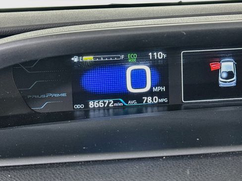 Used 2018 Toyota Prius Prime Premium FWD image 18
