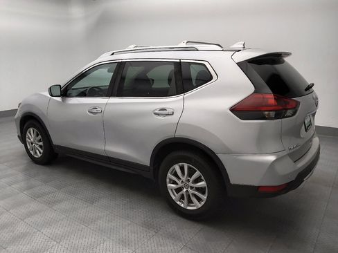 Used 2020 Nissan Rogue SV FWD image 3