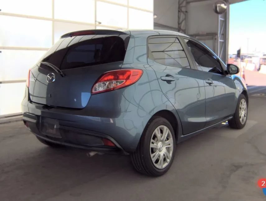 Used 2014 MAZDA MAZDA2 Sport FWD image 2