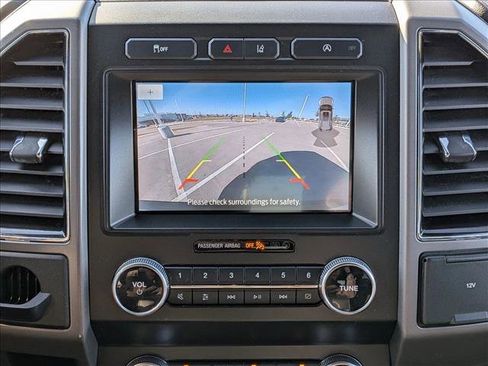 Used 2021 Ford Expedition XLT image 13