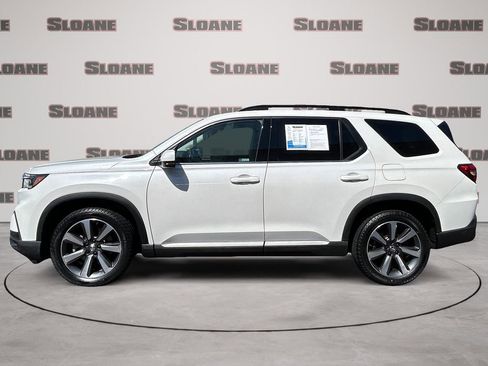 Used 2023 Honda Pilot Elite image 2