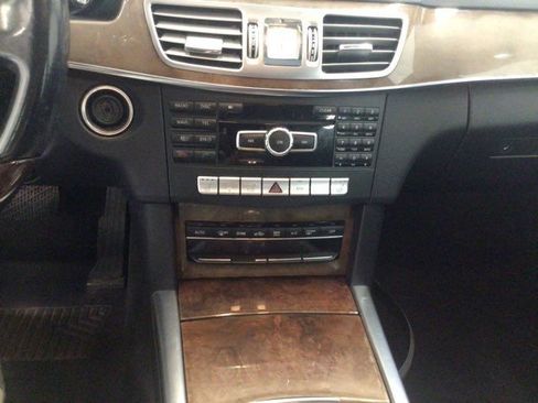 Used 2014 Mercedes-Benz E 350 4MATIC Sedan image 14
