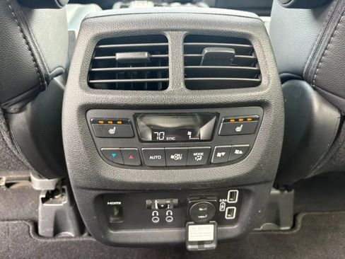 Used 2019 Honda Pilot Elite image 16