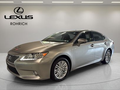 Used 2015 Lexus ES 350 w/ Luxury Package