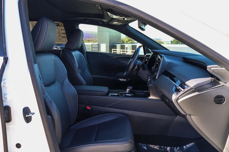 Used 2024 Lexus RX 350 FWD w/ Technology Package image 18