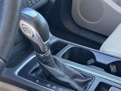 Used 2019 Ford Escape Titanium image 15