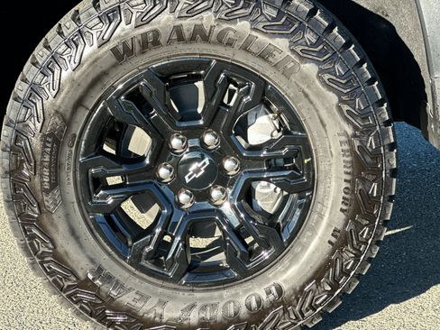 Used 2026 Chevrolet Silverado 1500 ZR2 w/ LPO, Dark Essentials Package image 34