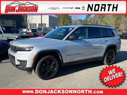 Used 2025 Jeep Grand Cherokee L Altitude image 1