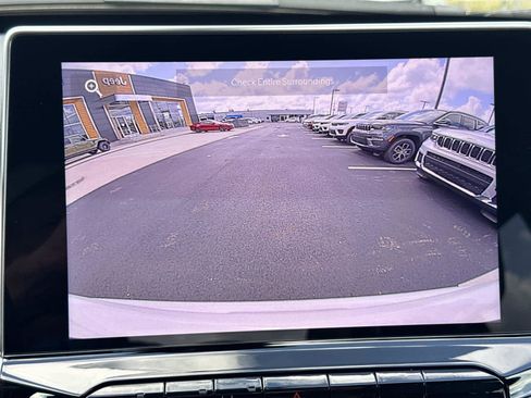 New 2026 Jeep Compass Latitude image 17