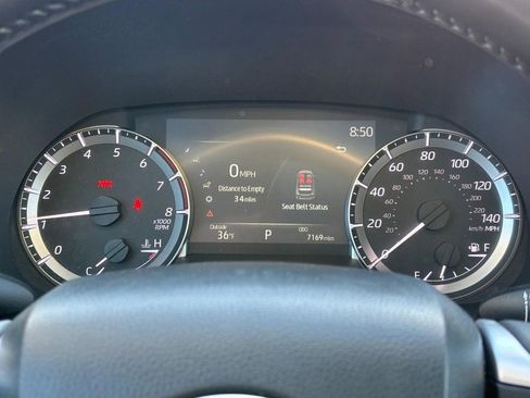 Used 2023 Toyota Highlander XLE image 29