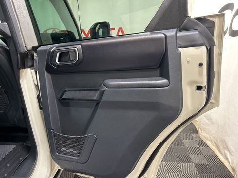 Used 2025 Ford Bronco Badlands image 14