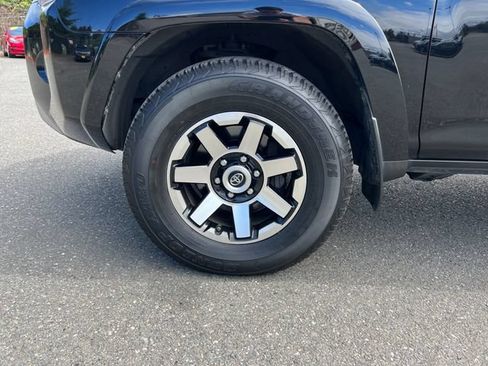 Used 2021 Toyota 4Runner TRD Off-Road Premium w/ Moonroof Package AWD/4WD image 27