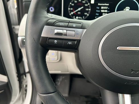 Used 2025 Hyundai Tucson Limited AWD/4WD image 14