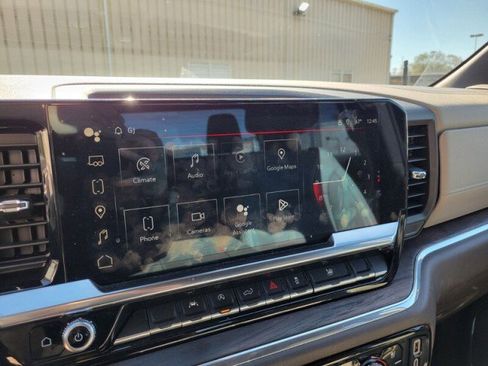 Used 2024 GMC Sierra 1500 SLT w/ SLT Premium Package image 19