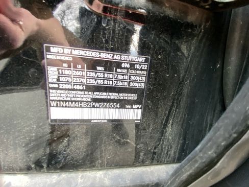 Used 2023 Mercedes-Benz GLB 250 4MATIC image 35