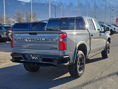 Used 2024 Chevrolet Silverado 1500 ZR2 w/ Technology Package image 3