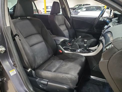 Used 2013 Honda Accord Sport image 14
