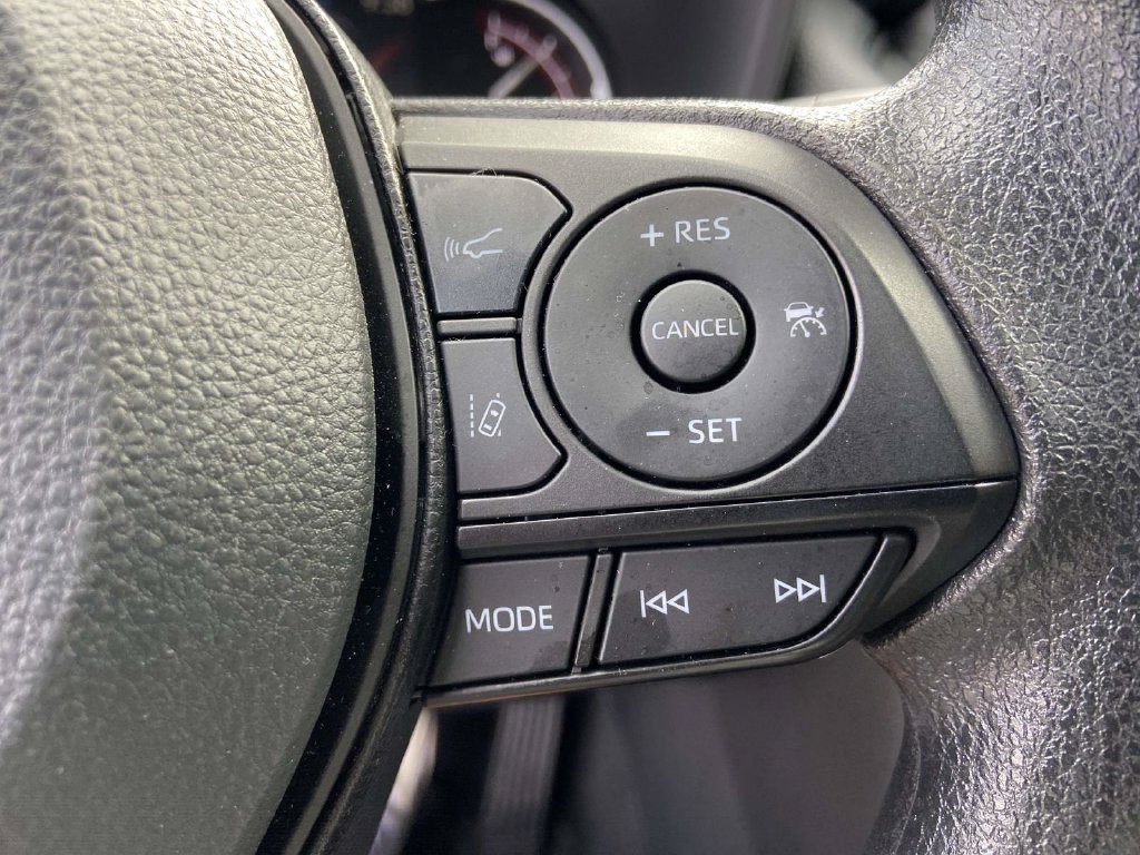 Used 2025 Toyota RAV4 XLE w/ Convenience Package FWD image 34