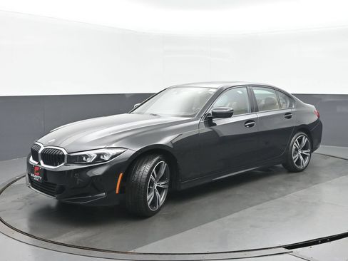 Used 2023 BMW 330i xDrive Sedan w/ Premium Package AWD/4WD image 7