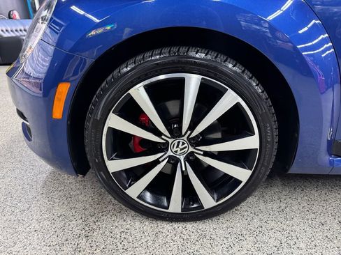 Used 2013 Volkswagen Beetle 2.0T FWD image 29