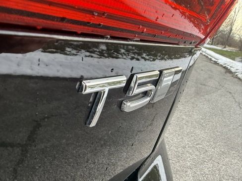 Used 2018 Volvo XC60 T5 Inscription w/ Convenience Package image 6