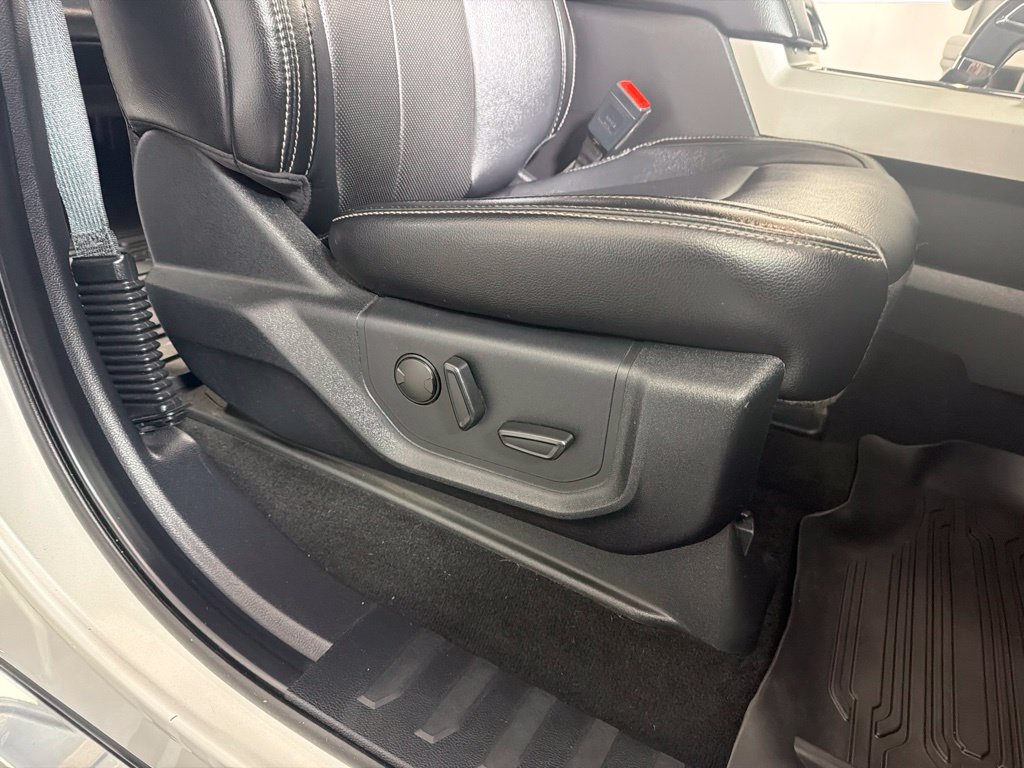 Used 2019 Ford F150 Lariat w/ Equipment Group 502A Luxury AWD/4WD image 25
