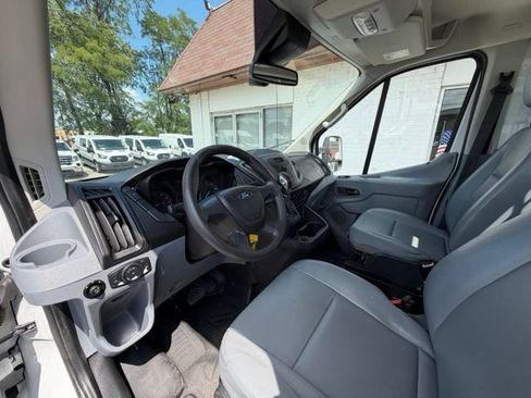 Used 2018 Ford Transit 250 138 RWD image 10