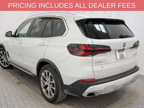Used 2024 BMW X5 xDrive40i AWD/4WD image 3