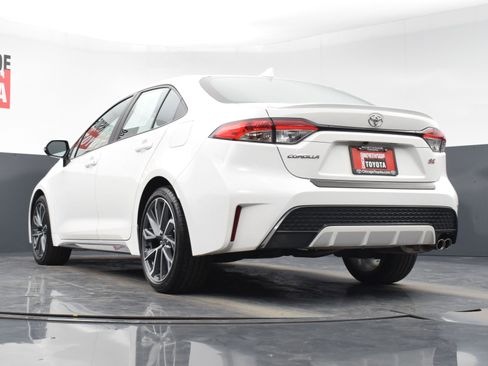 Used 2021 Toyota Corolla SE image 26