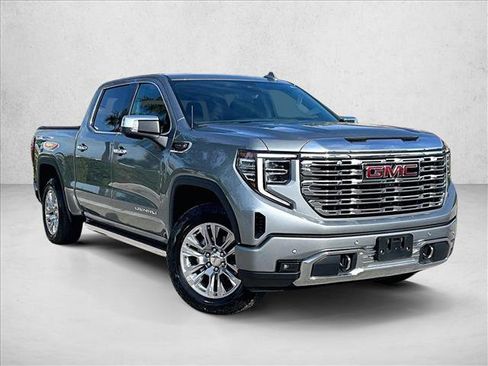 Used 2024 GMC Sierra 1500 Denali w/ Technology Package AWD/4WD image 12