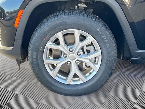 Used 2021 Jeep Grand Cherokee L Limited image 29