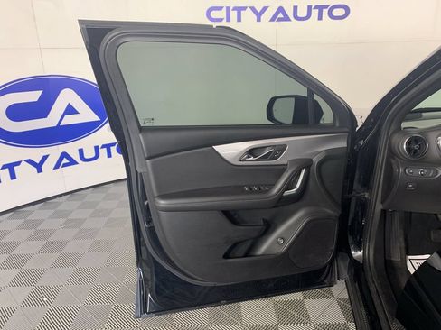 Used 2022 Chevrolet Blazer LT FWD image 13