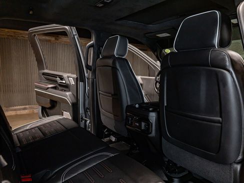 Used 2025 GMC Sierra 2500 AT4X image 27