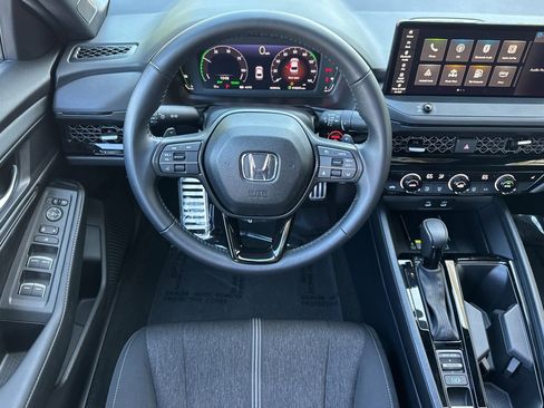 Used 2025 Honda Accord Sport image 27