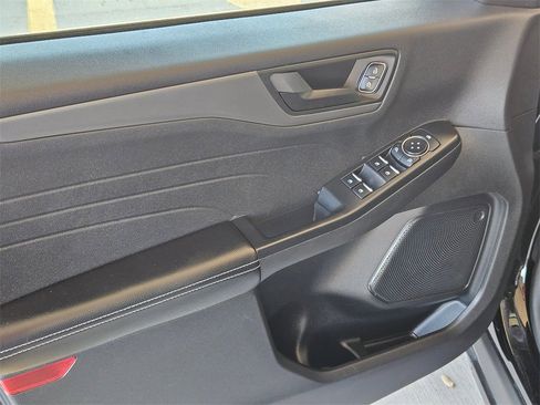 Used 2025 Ford Escape Active image 13