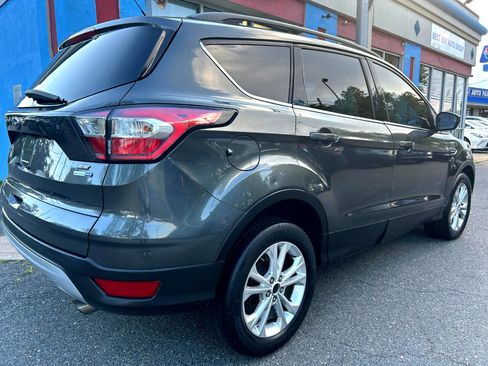 Used 2018 Ford Escape SE image 10