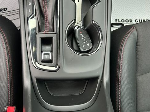 Certified 2022 Chevrolet Equinox RS w/ LPO, Floor Liner Package image 34