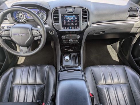 Used 2023 Chrysler 300 S RWD image 9