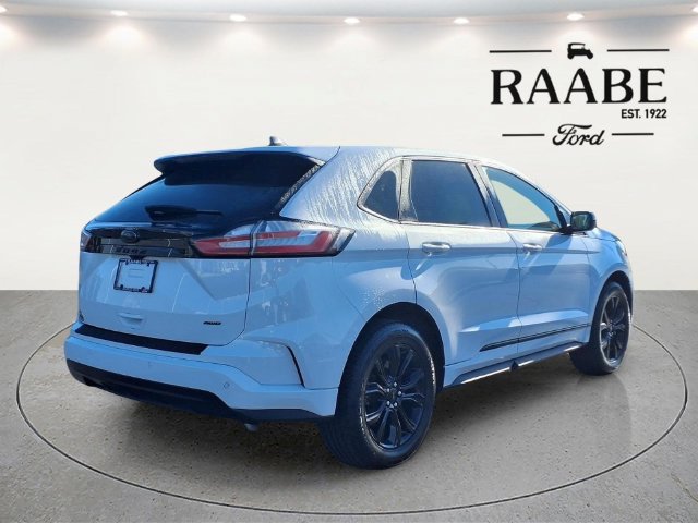Used 2024 Ford Edge SE w/ Black Appearance Package AWD/4WD image 7